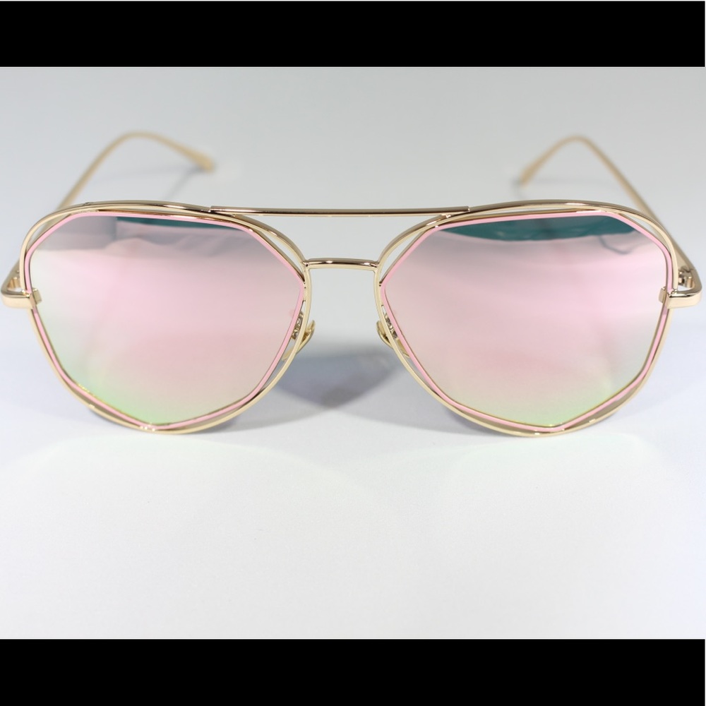 Pink aviator sunglasses with pink mirror lens